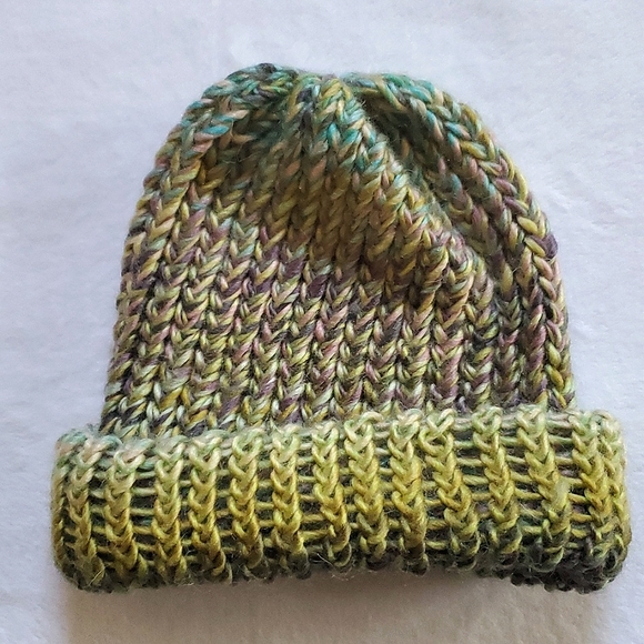 Lot of (3) Loom Knit winter Baby Hats - Picture 5 of 8